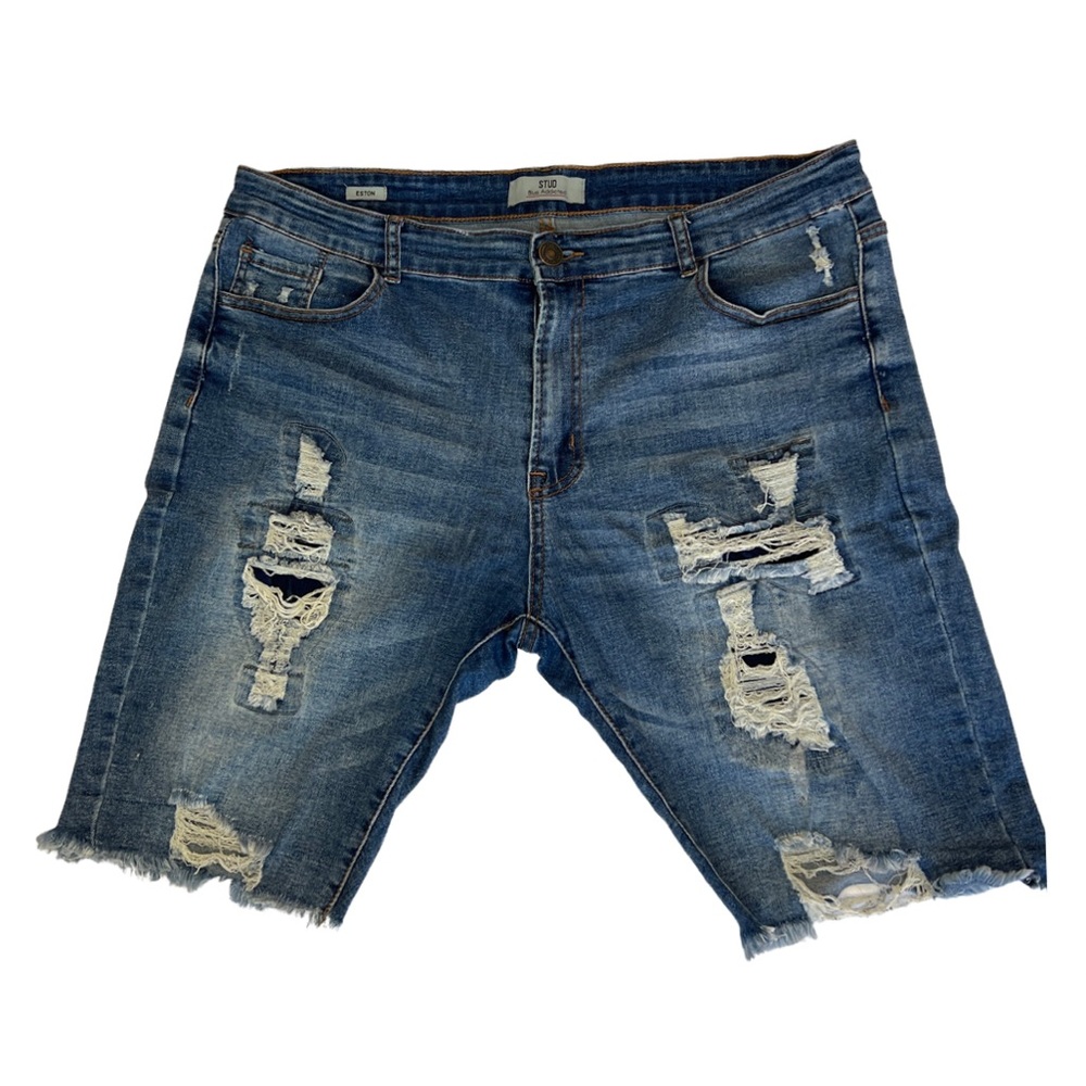 Men’s distressed denim shorts
